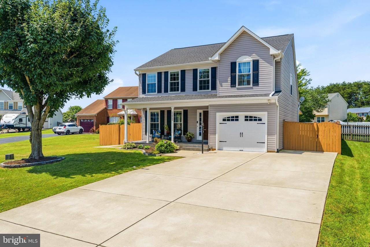 13922 Rutgers Ct - Photo 3 of 50