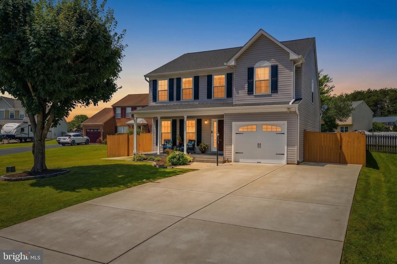 13922 Rutgers Ct - Photo 4 of 50