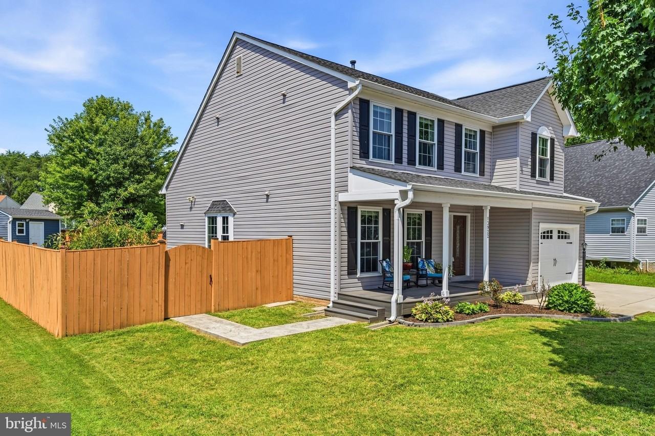 13922 Rutgers Ct - Photo 5 of 50
