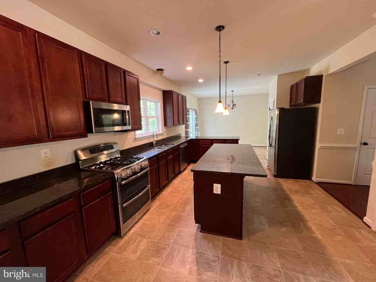 47 Summerfield Ln - Photo 2 of 23
