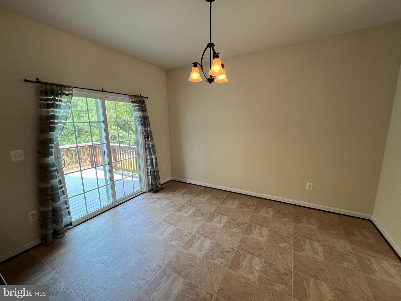 47 Summerfield Ln - Photo 5 of 23