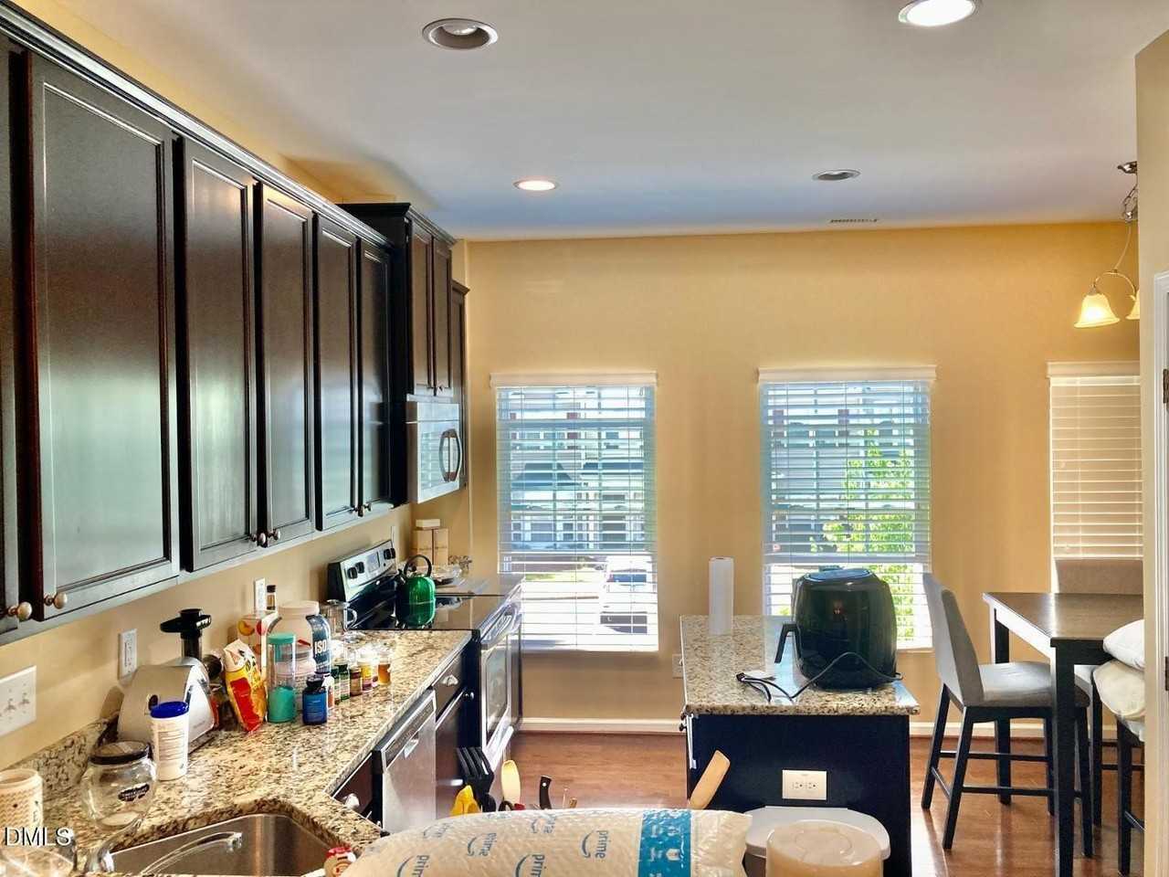 3006 Courtney Creek Blvd - Photo 2 of 10