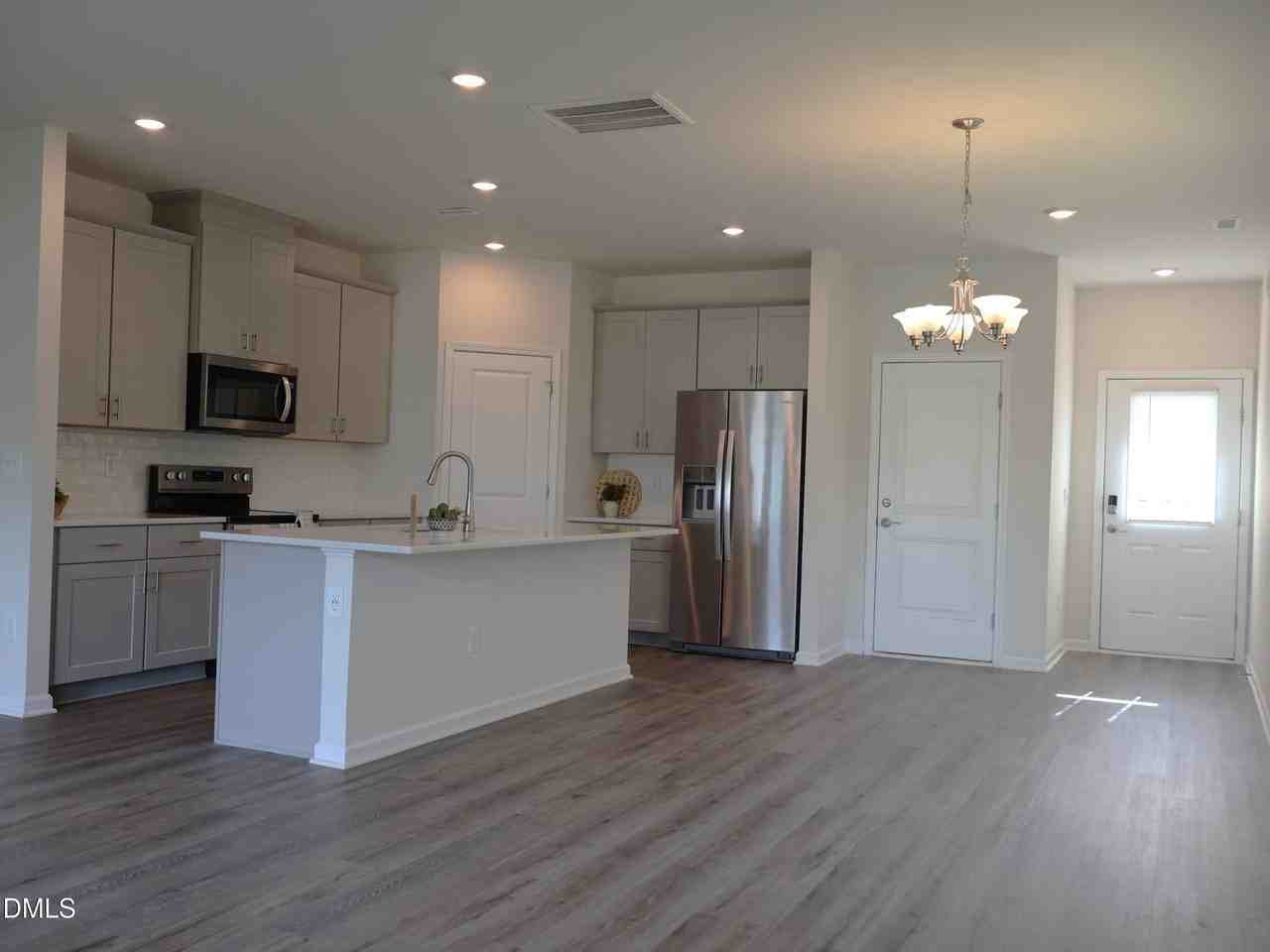 915 Field Ivy Dr - Photo 4 of 35