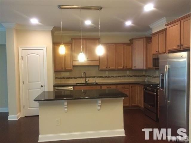 423 Talons Rest Way - Photo 2 of 11