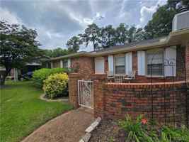 featured image of 2212 Woodland Ter
