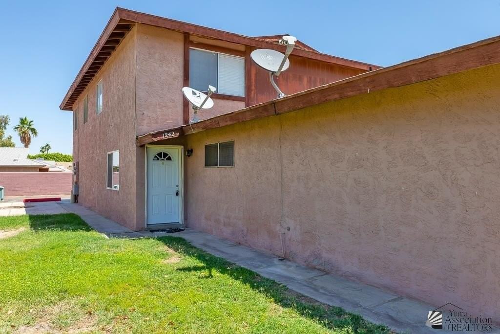 1242 W 20th Pl - Photo 2 of 13