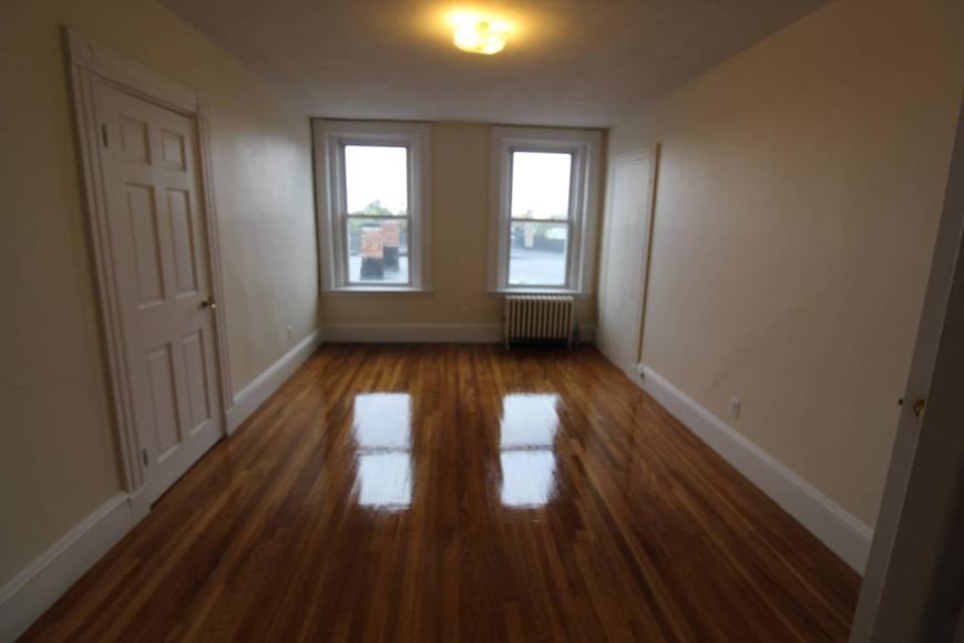 17 Elm St - Photo 4 of 9