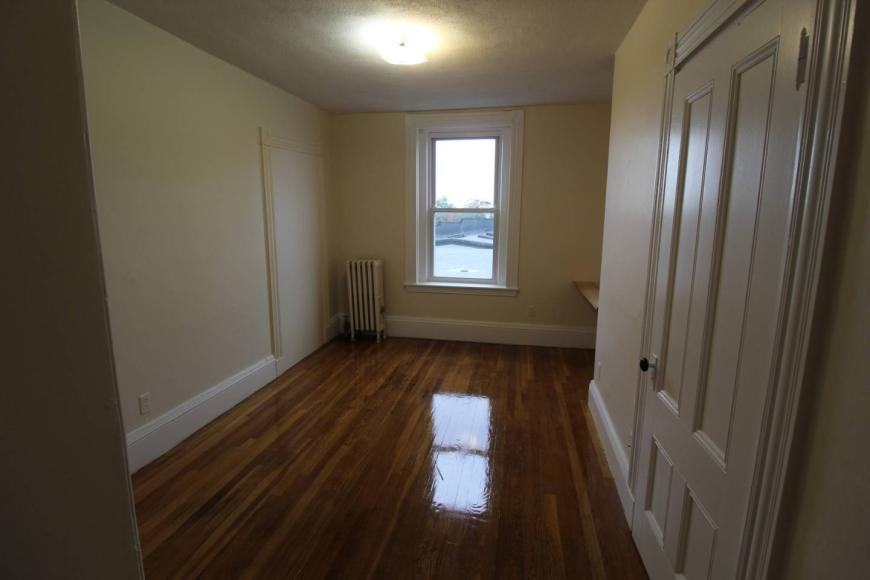 17 Elm St - Photo 7 of 9