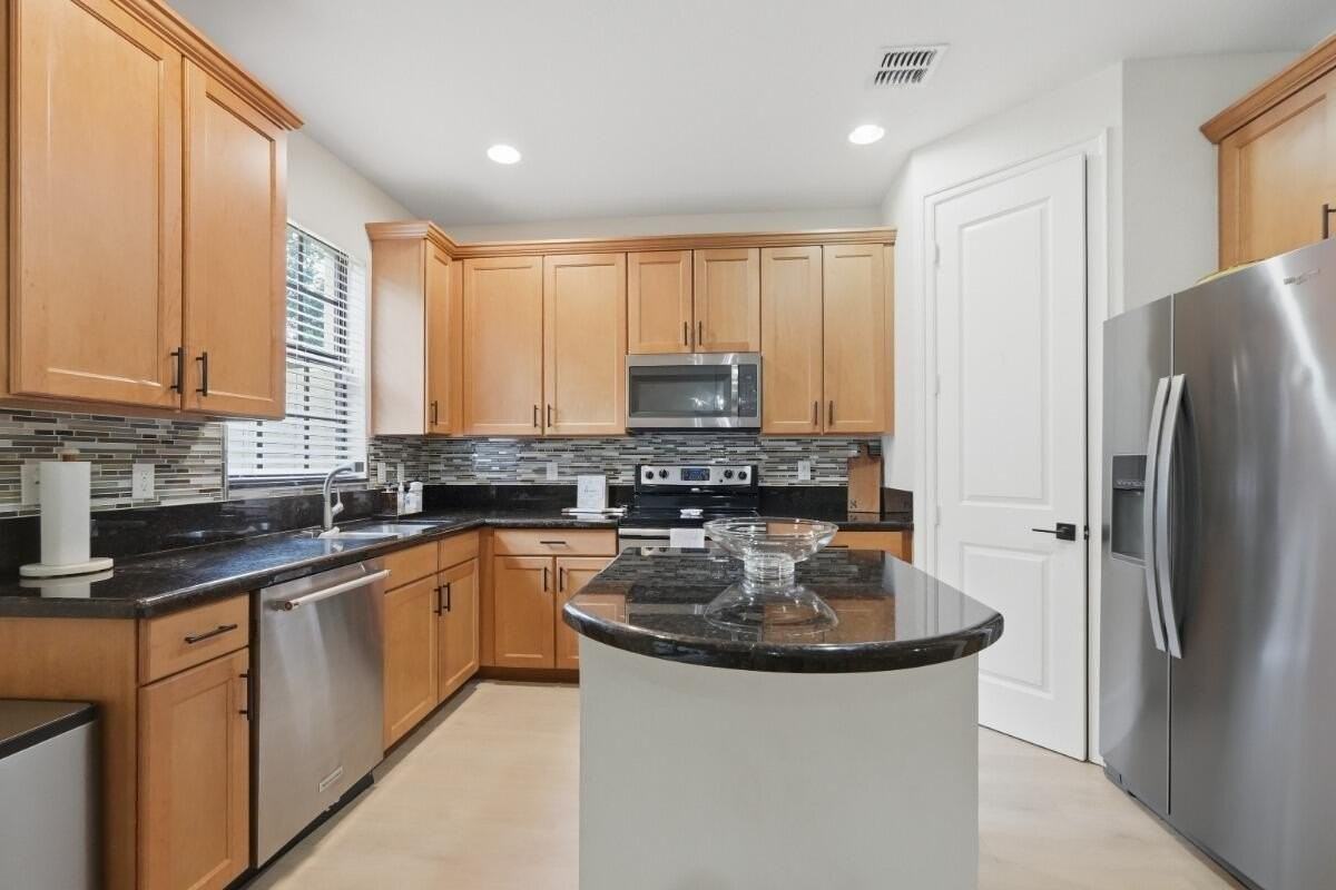 10822 Nw 72nd Pl - Photo 6 of 49