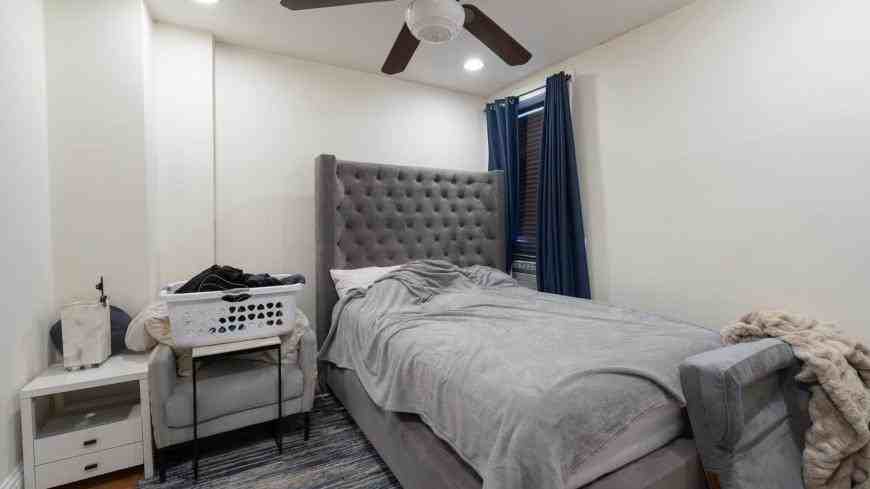 4617 N Rockwell St - Photo 3 of 10