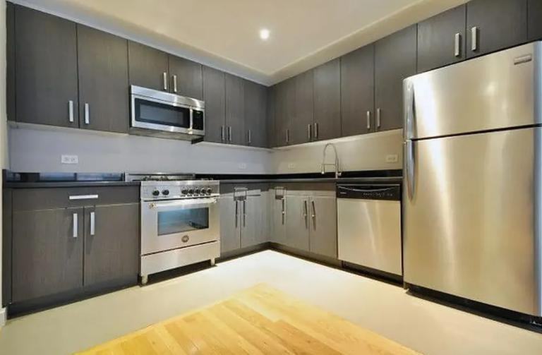 537 W 27th St - Photo 2 of 5