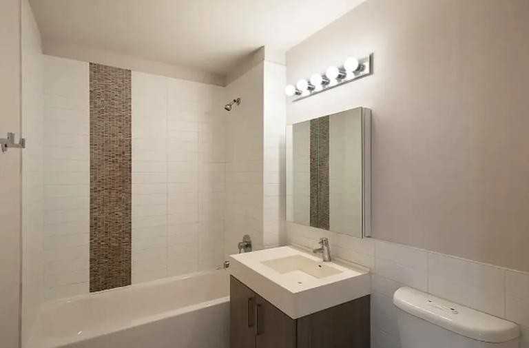 537 W 27th St - Photo 3 of 5