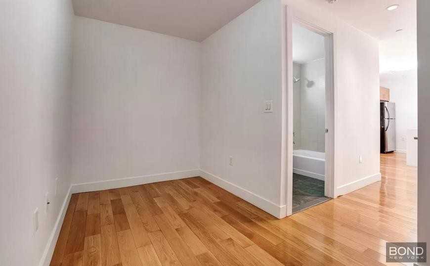 1222 30th Ave - Photo 3 of 4