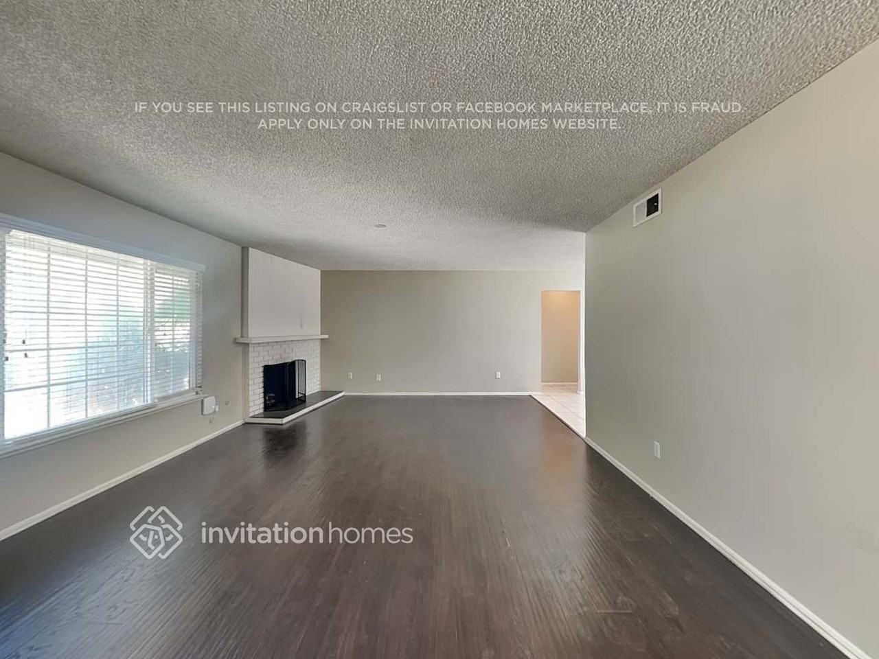27331 Fisher St - Photo 3 of 20