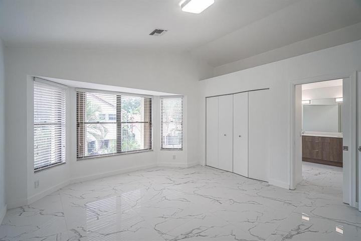 5536 Eton Court - Photo 7 of 8
