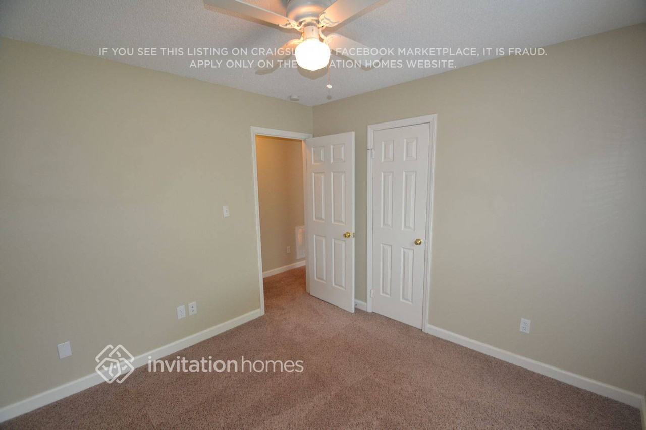 2704 Kempsford Pl - Photo 7 of 14