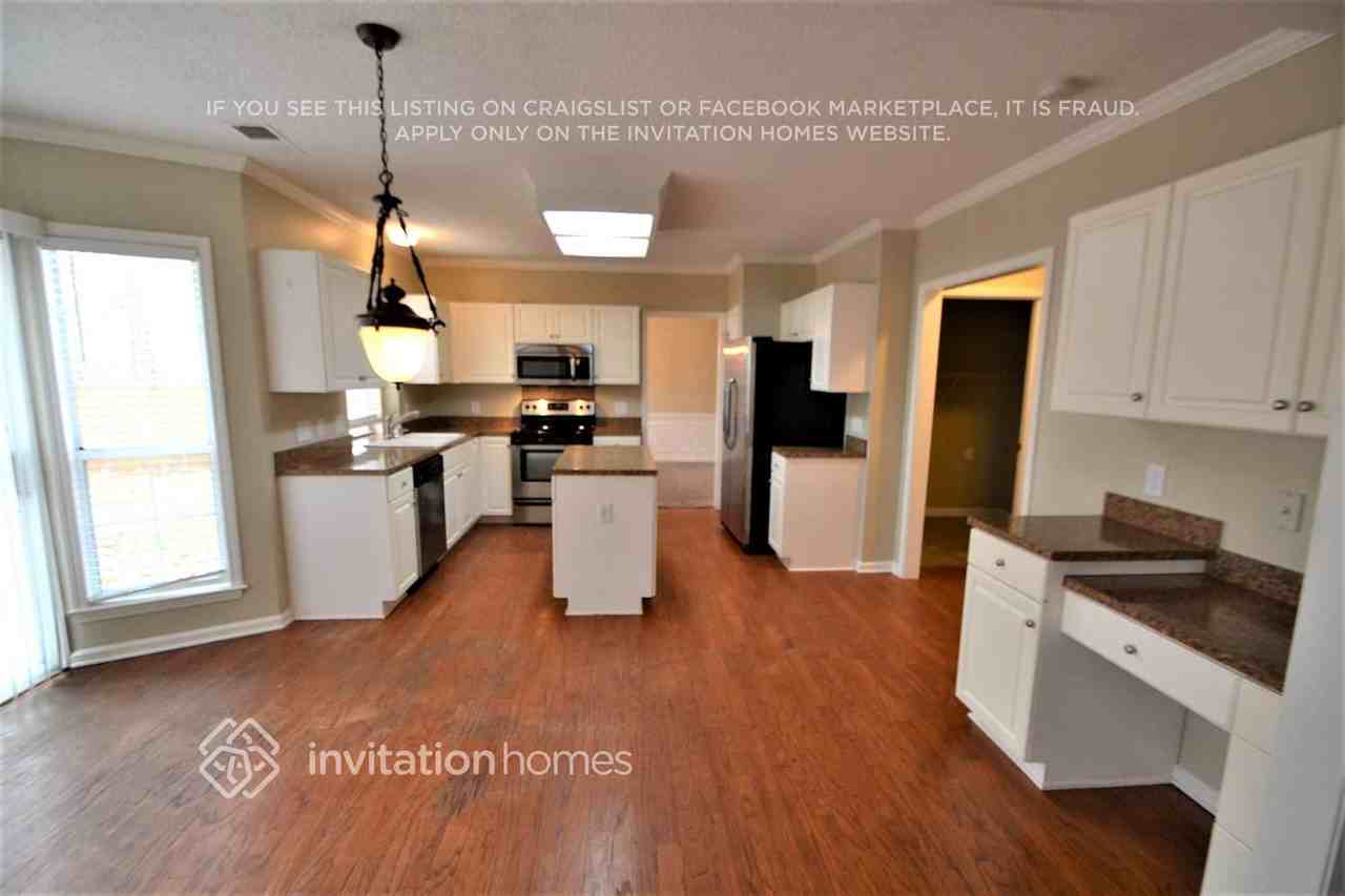 6812 Pipestone Ln - Photo 4 of 11