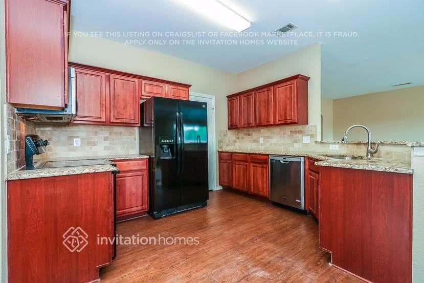 4808 Bluebird Ln - Photo 6 of 26