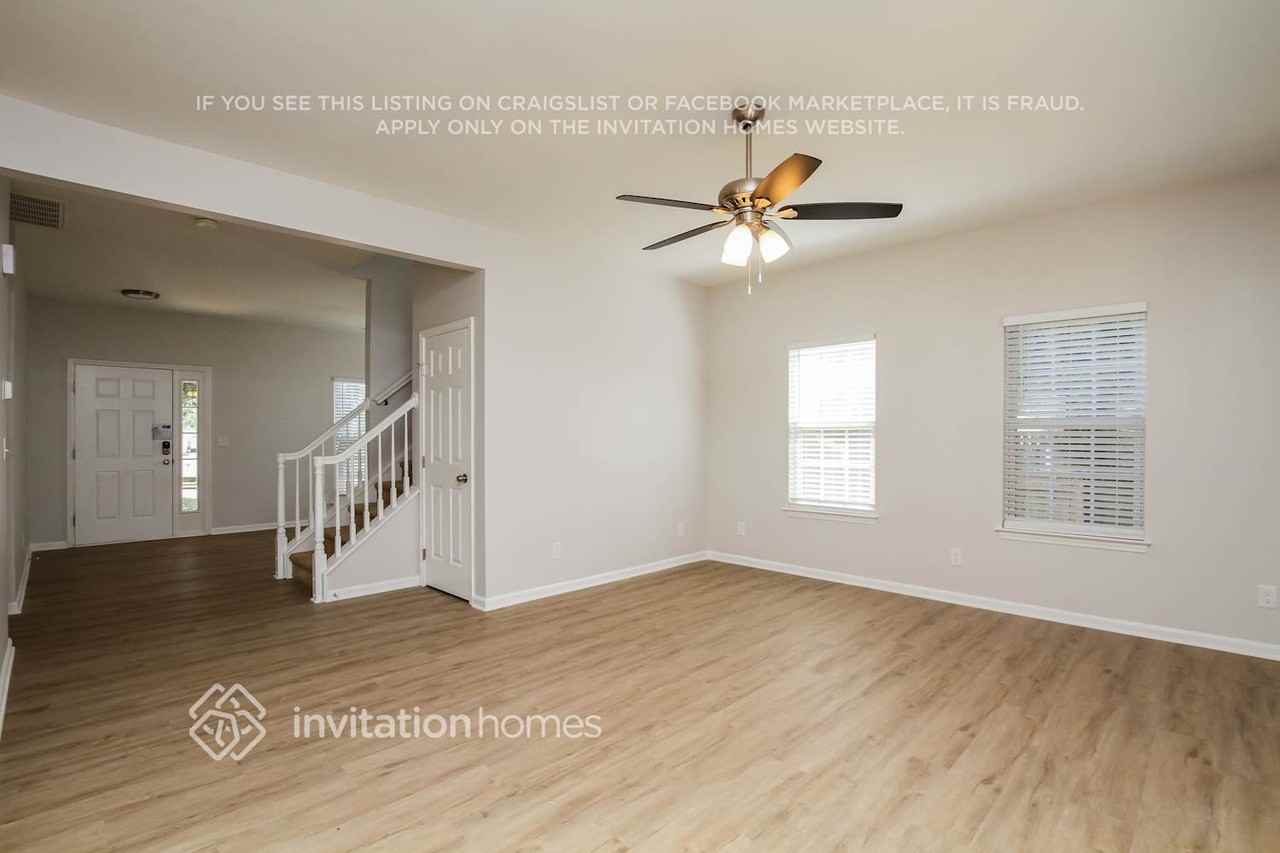 162 Grayland Rd - Photo 4 of 18