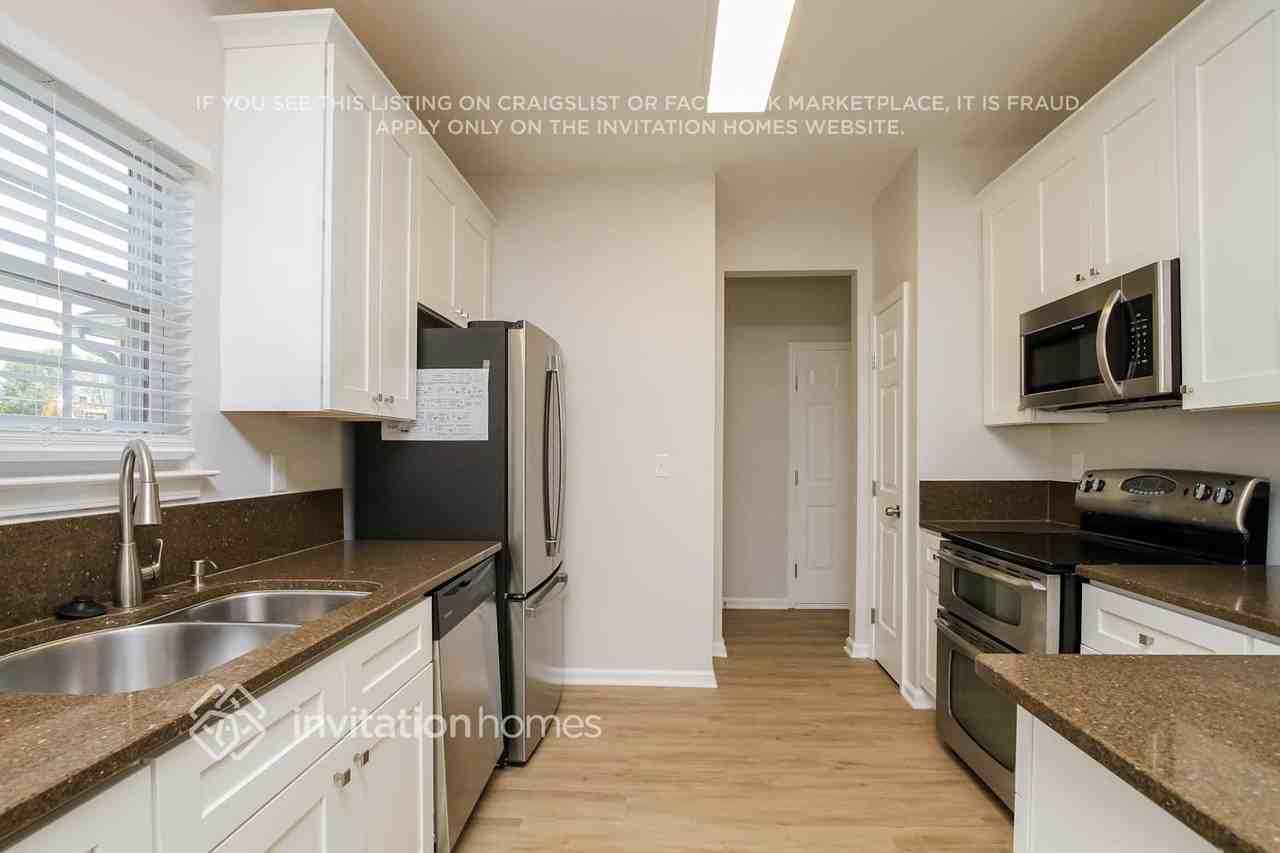 162 Grayland Rd - Photo 6 of 18