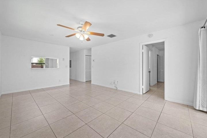 16422 Straw Way - Photo 5 of 8