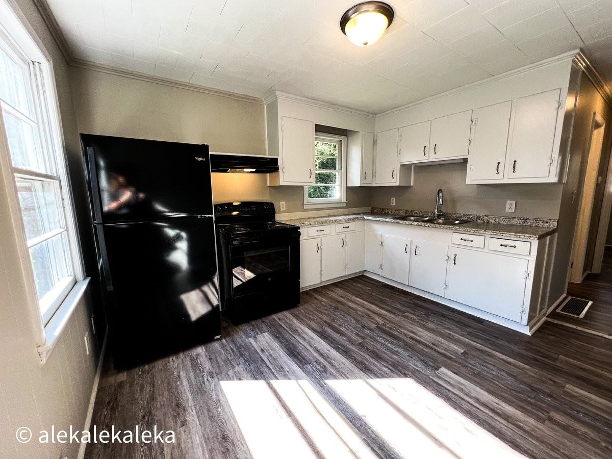 1006 E Devonshire St - Photo 4 of 17
