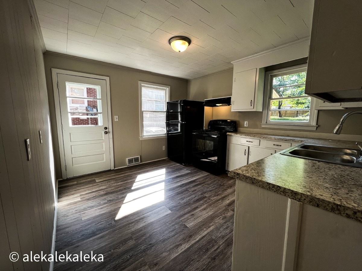 1006 E Devonshire St - Photo 5 of 17