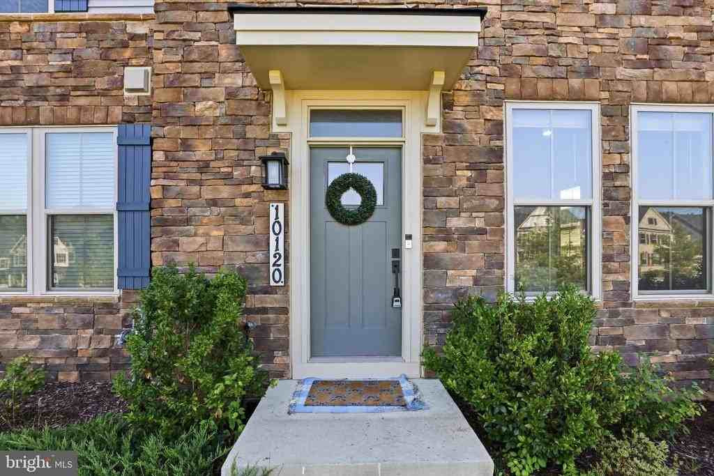 10120 Stonecat Mews - Photo 2 of 50