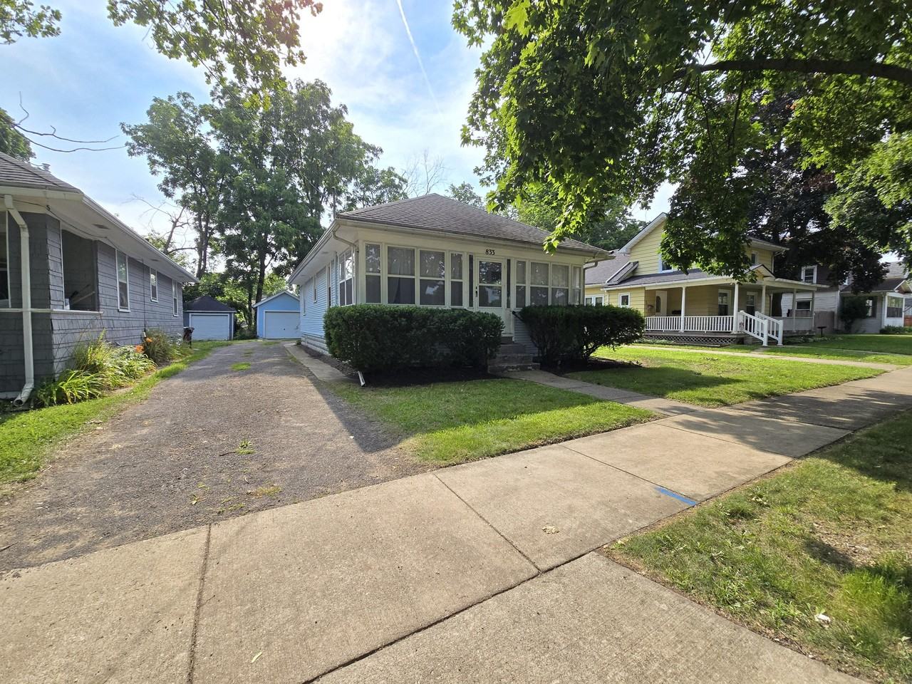 833 Backus St - Photo 2 of 41