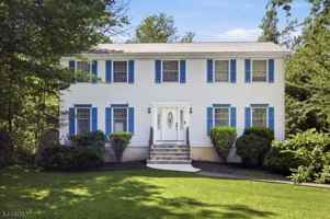 featured image of 2057 Lakeside Dr W