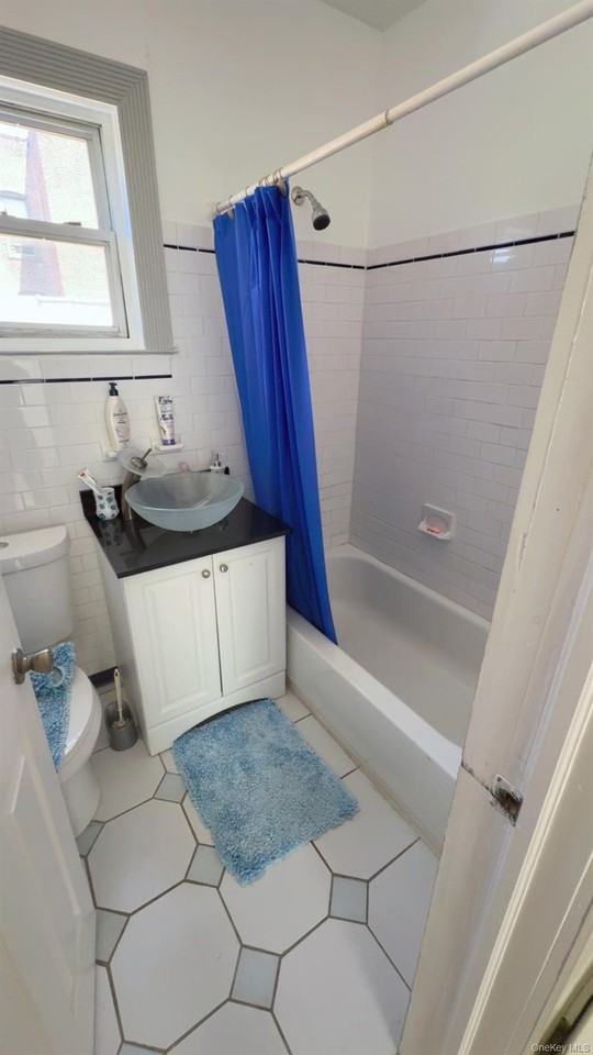 3027 Radcliffe Avenue Avenue , 3 ##3 - Photo 7 of 11