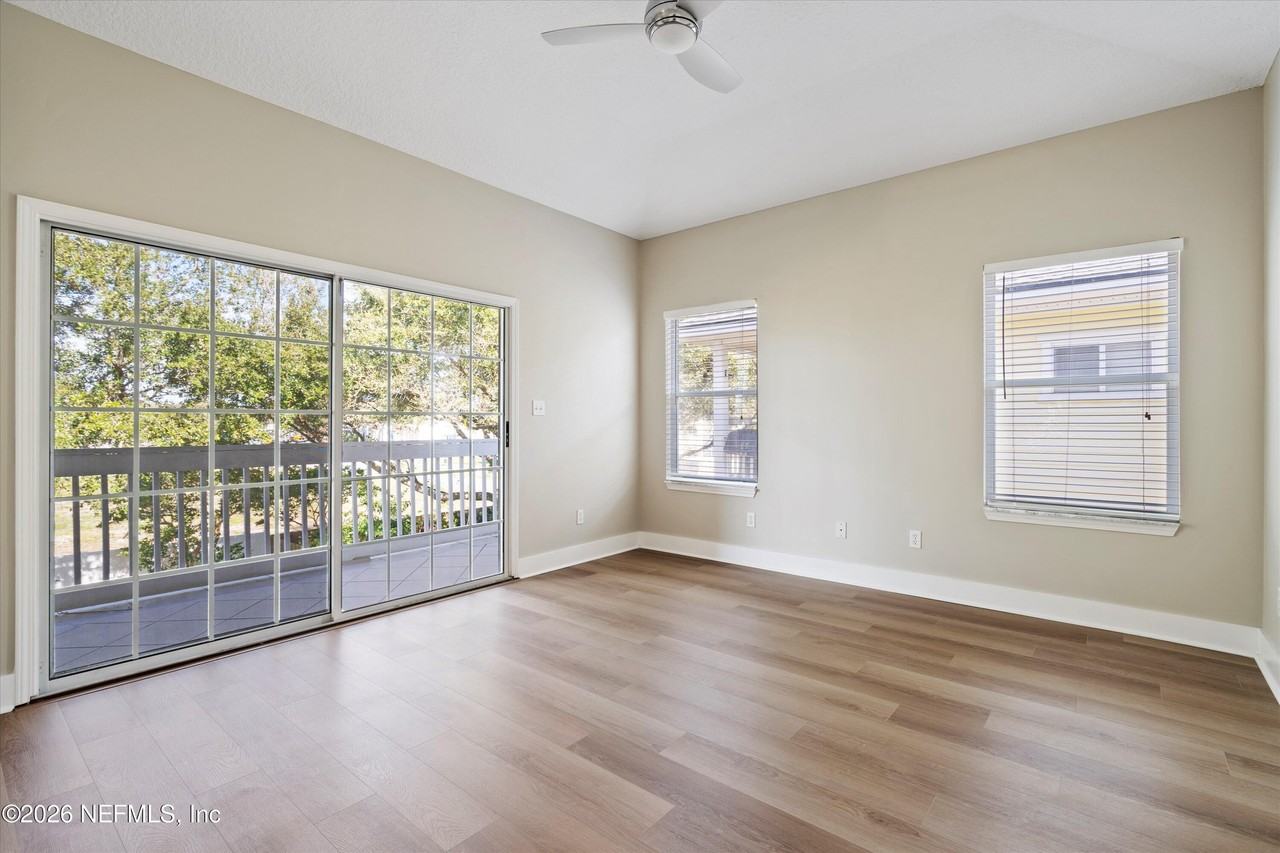 819 6th Ave S - Photo 6 of 26