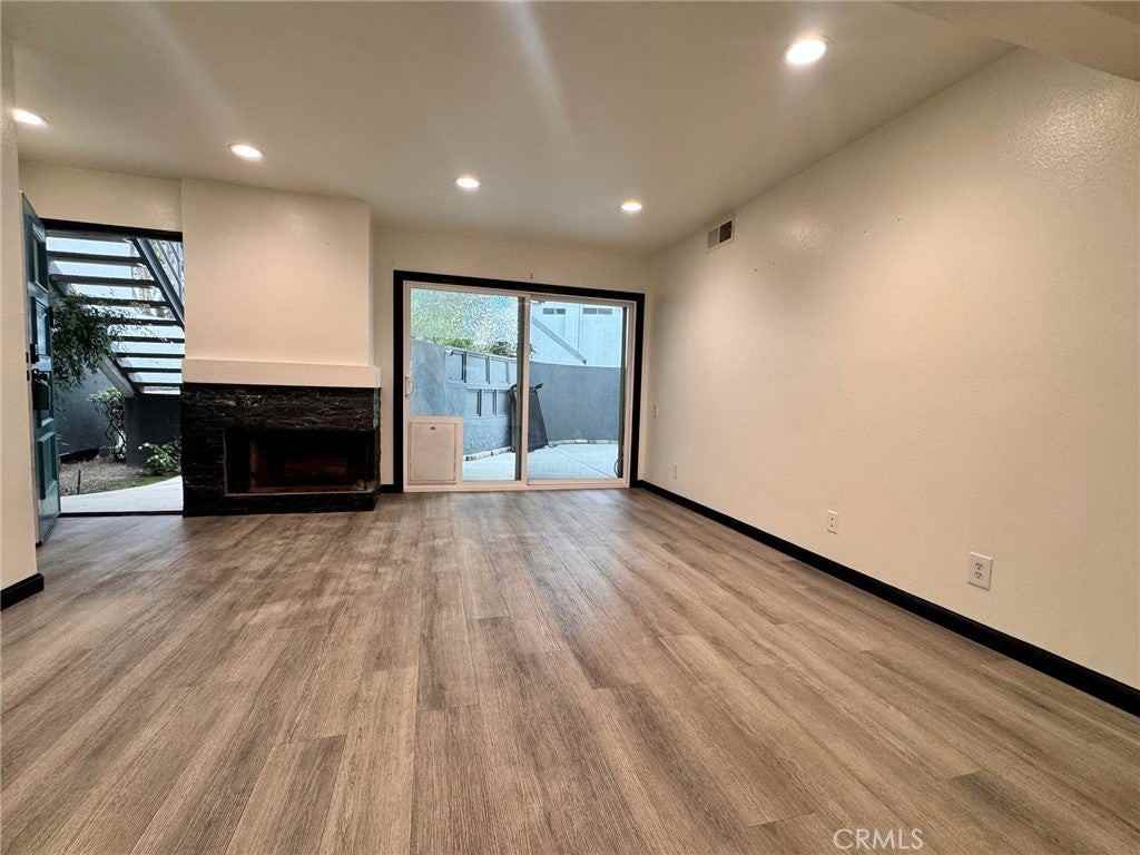 1159 Tivoli Ln - Photo 3 of 27