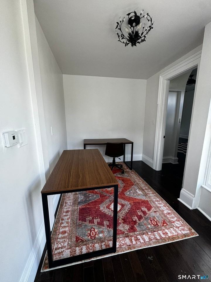 147 Fairfield Ave - Photo 2 of 7