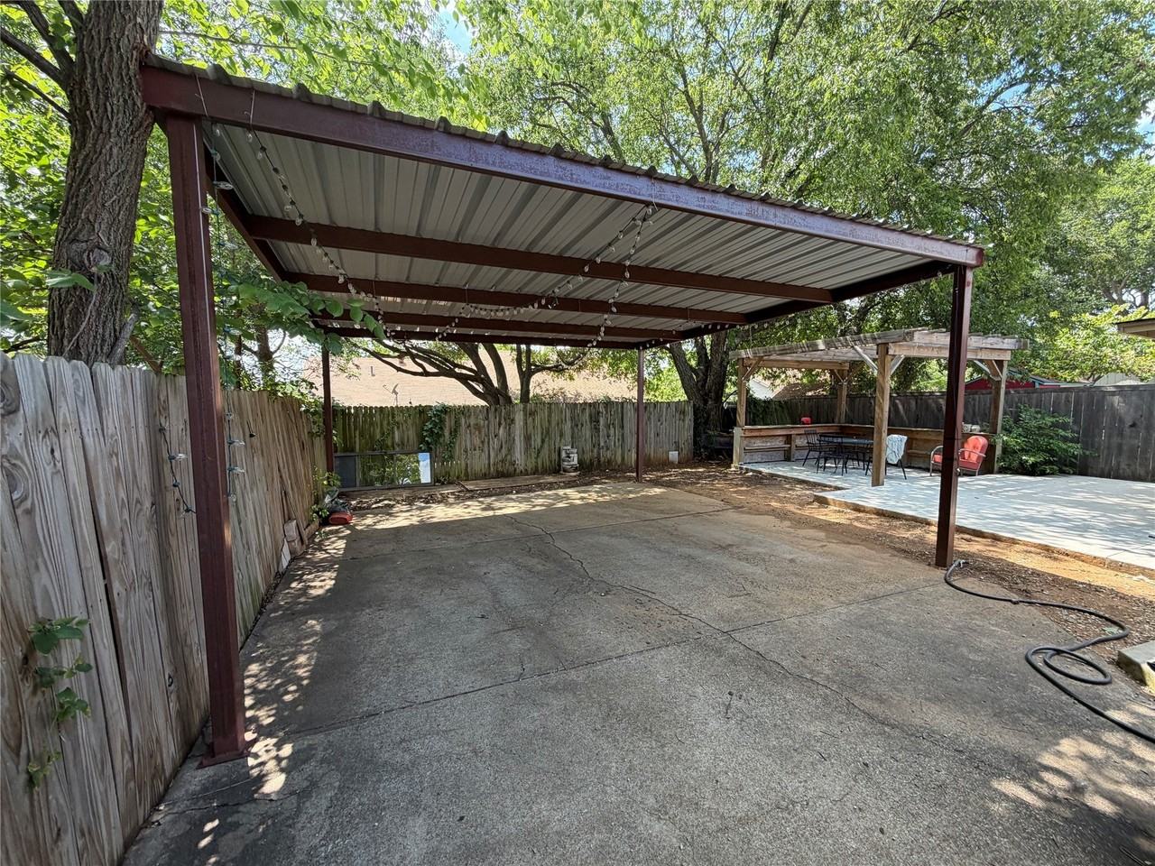 2907 Hilltop Dr - Photo 3 of 29