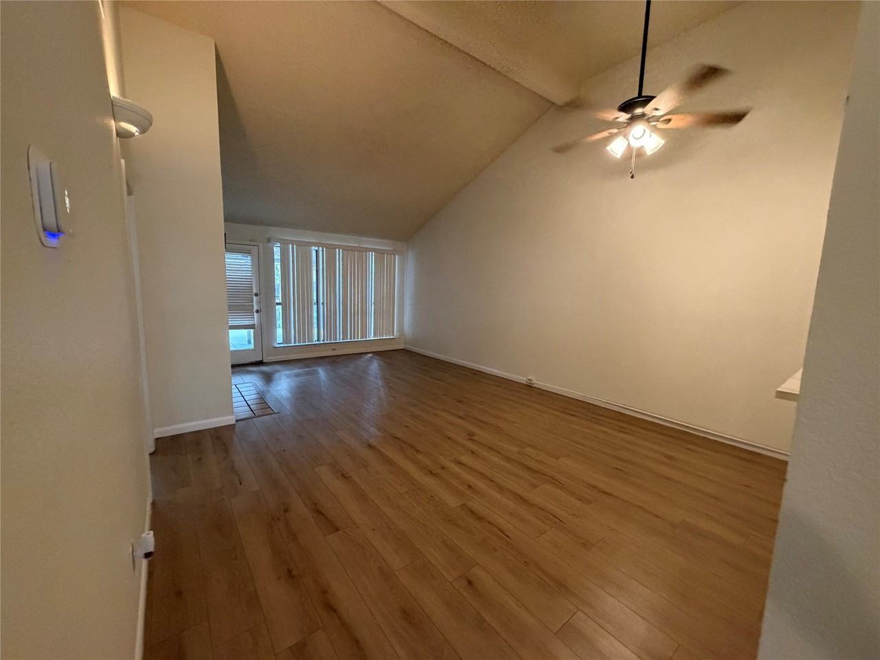 2907 Hilltop Dr - Photo 5 of 29