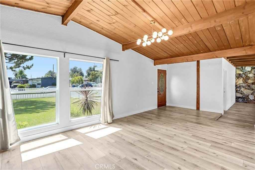 230 N Calvados Ave - Photo 4 of 30