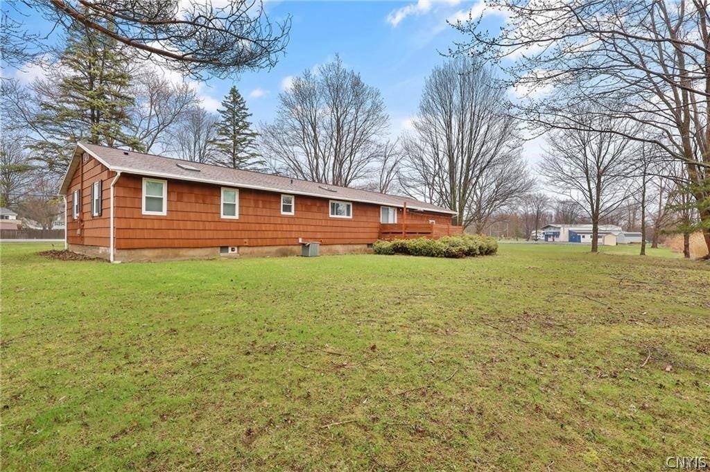 5336 Caughdenoy Rd - Photo 3 of 26