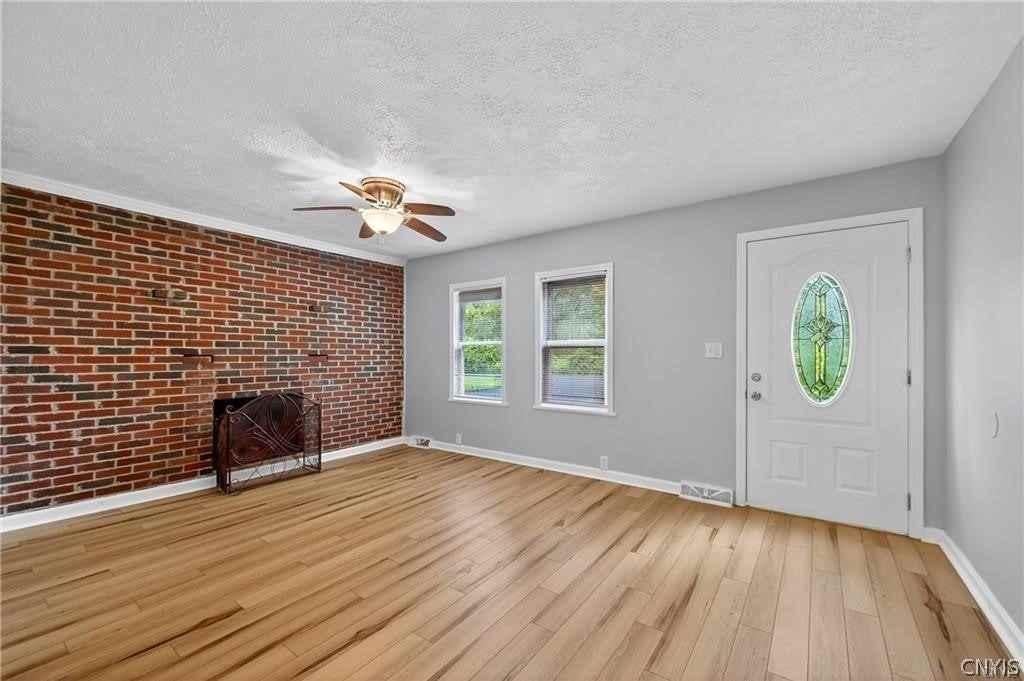 9541 Horseshoe Island Rd - Photo 4 of 25