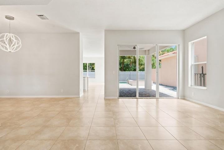 207 Isle Verde Way - Photo 4 of 8