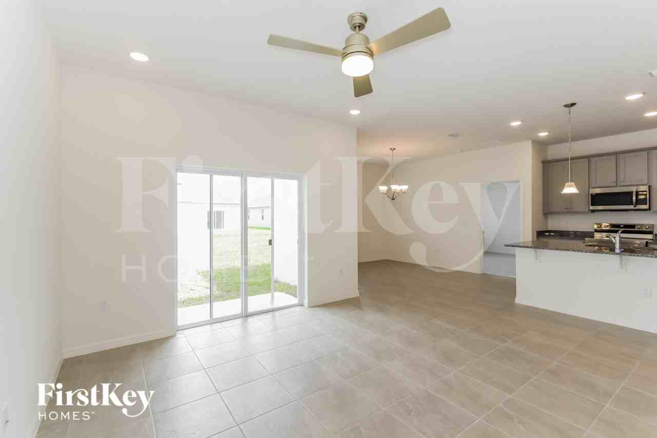 125 Windsor Reserve Dr - Photo 2 of 16