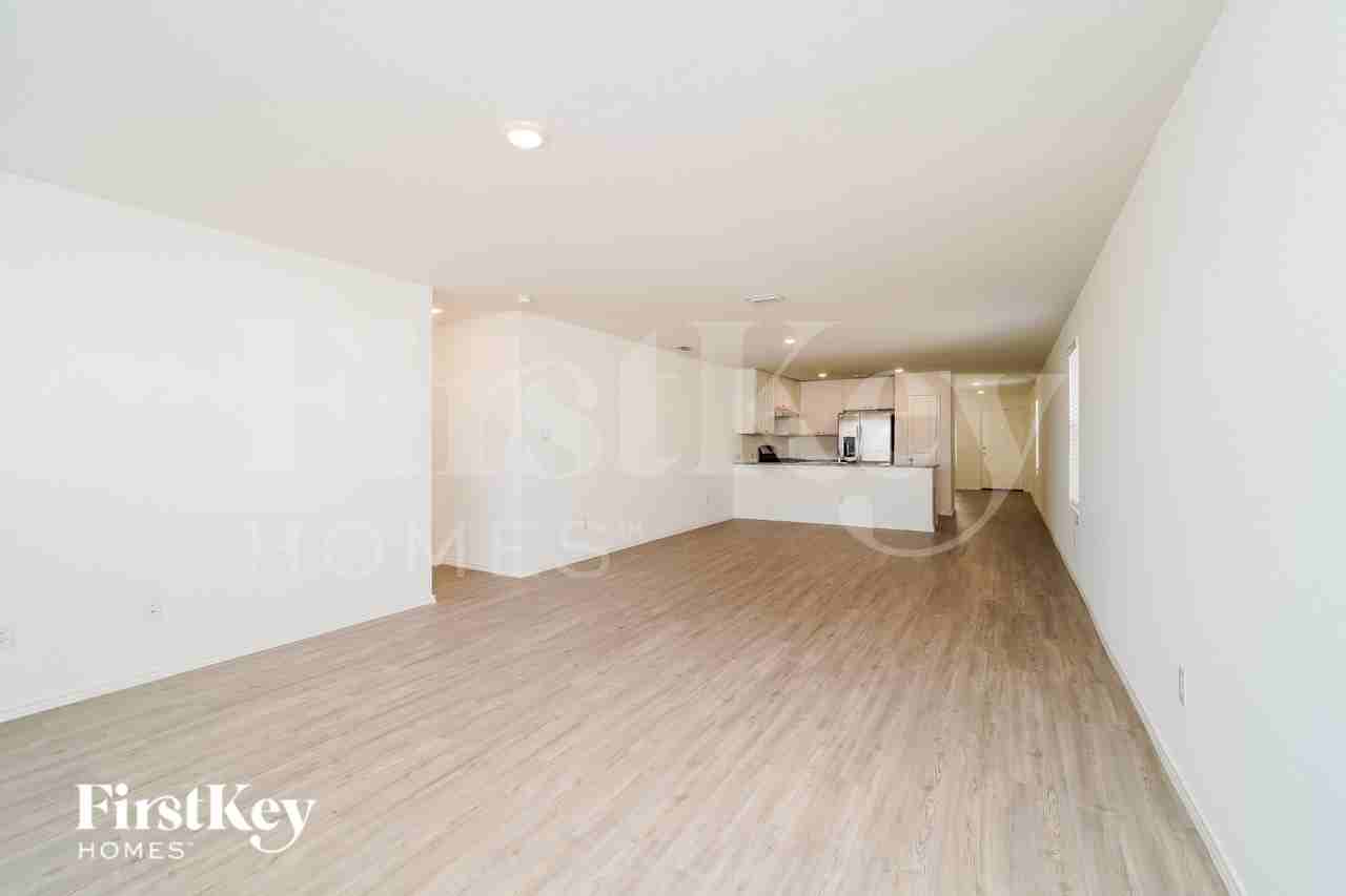 1310 Kiskadee Way - Photo 4 of 15