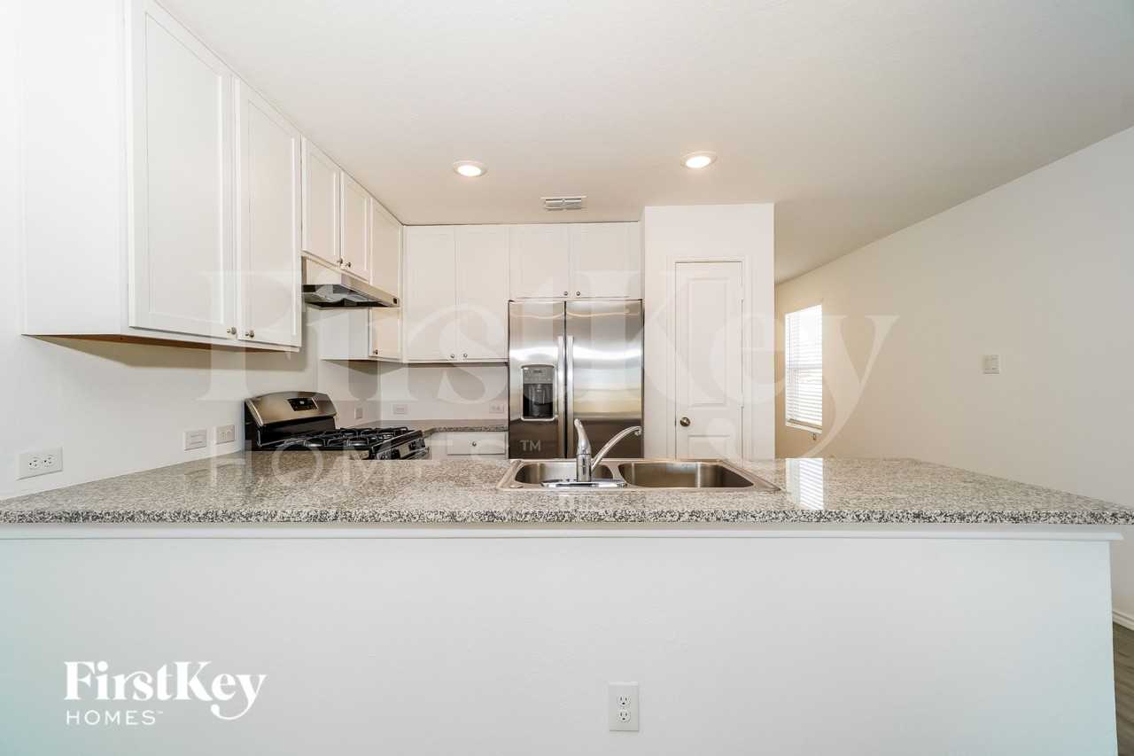 1310 Kiskadee Way - Photo 7 of 15