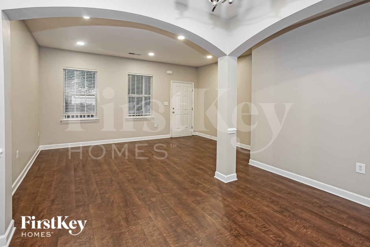 4204 High Shoals Dr - Photo 6 of 19