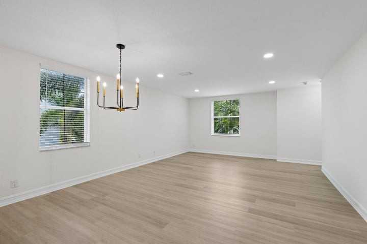 1127 Florida Avenue - Photo 6 of 8