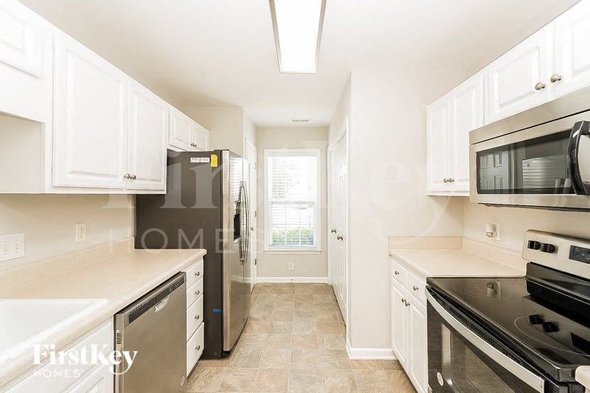 882 Eli Moore Ct - Photo 5 of 15