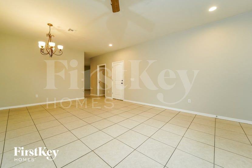 4711 W Countryside Way - Photo 4 of 15