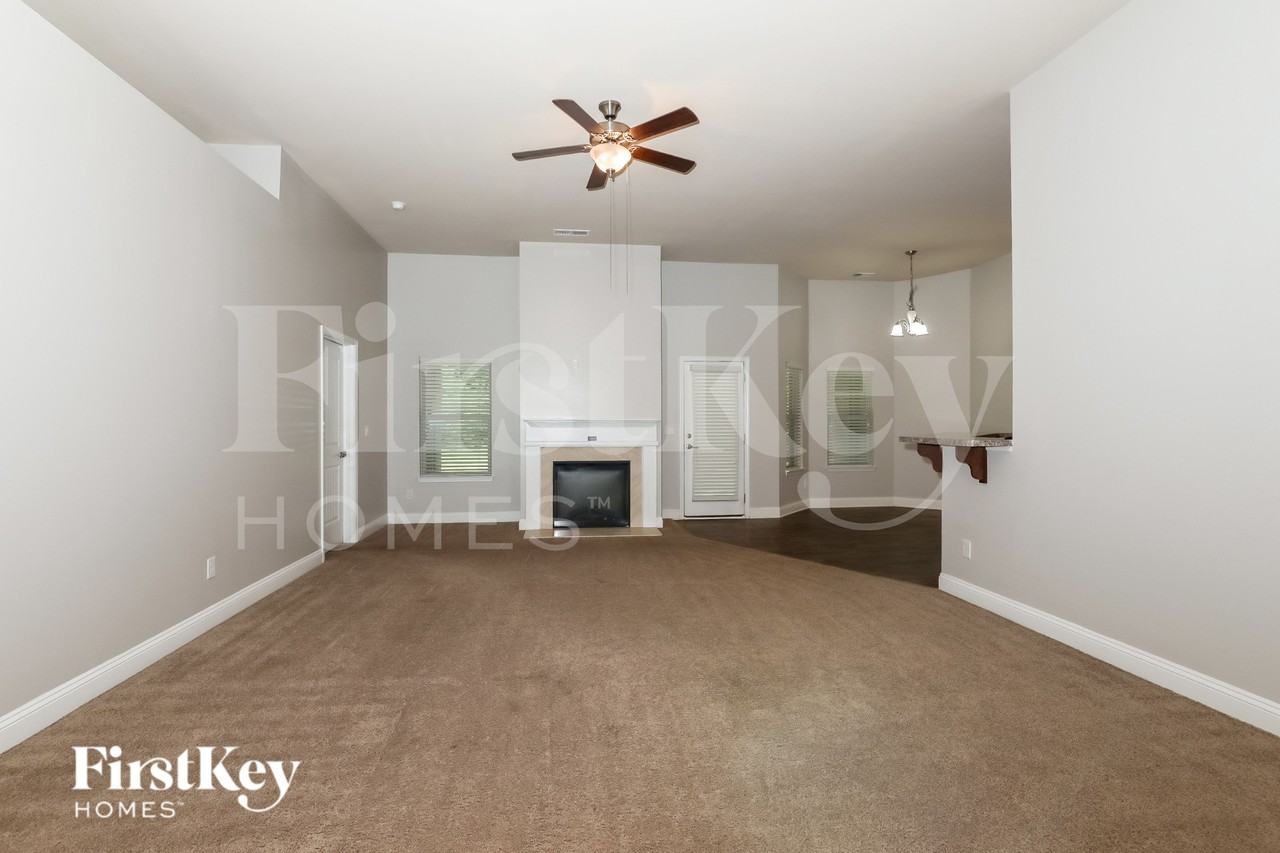 1000 Yorkshire Dr - Photo 2 of 19