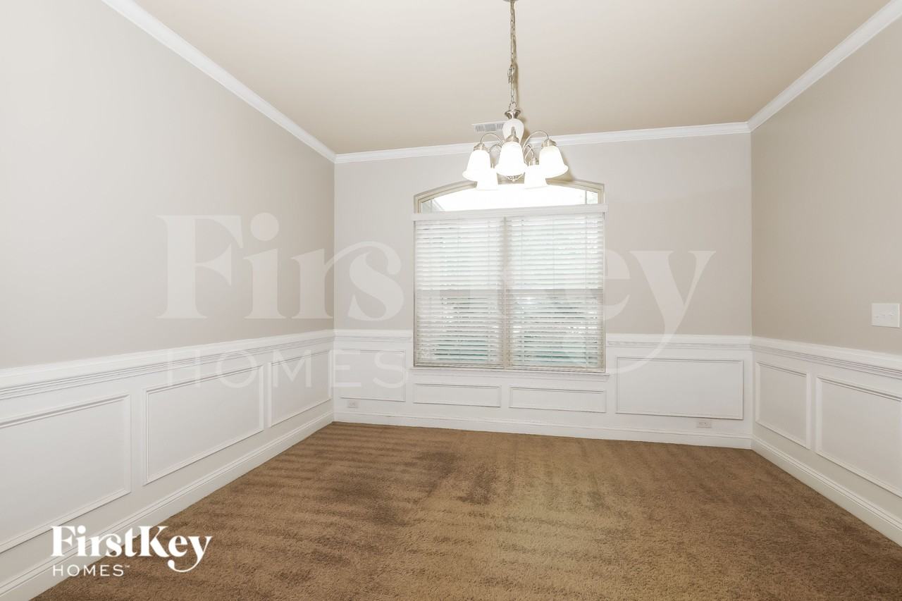 1000 Yorkshire Dr - Photo 4 of 19