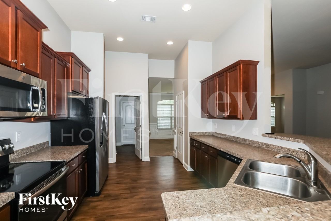 1000 Yorkshire Dr - Photo 6 of 19